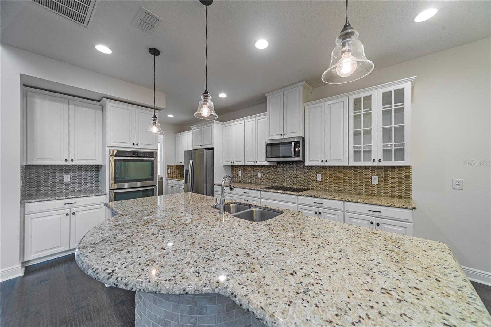 9005 REFLECTION POINTE DR