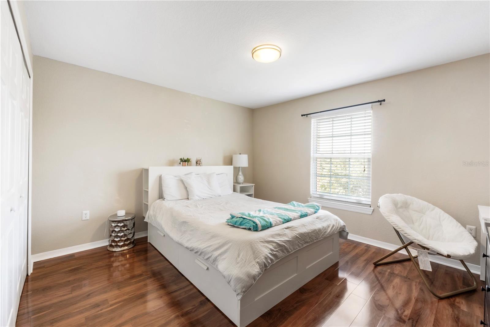 5475 VINELAND RD #8302