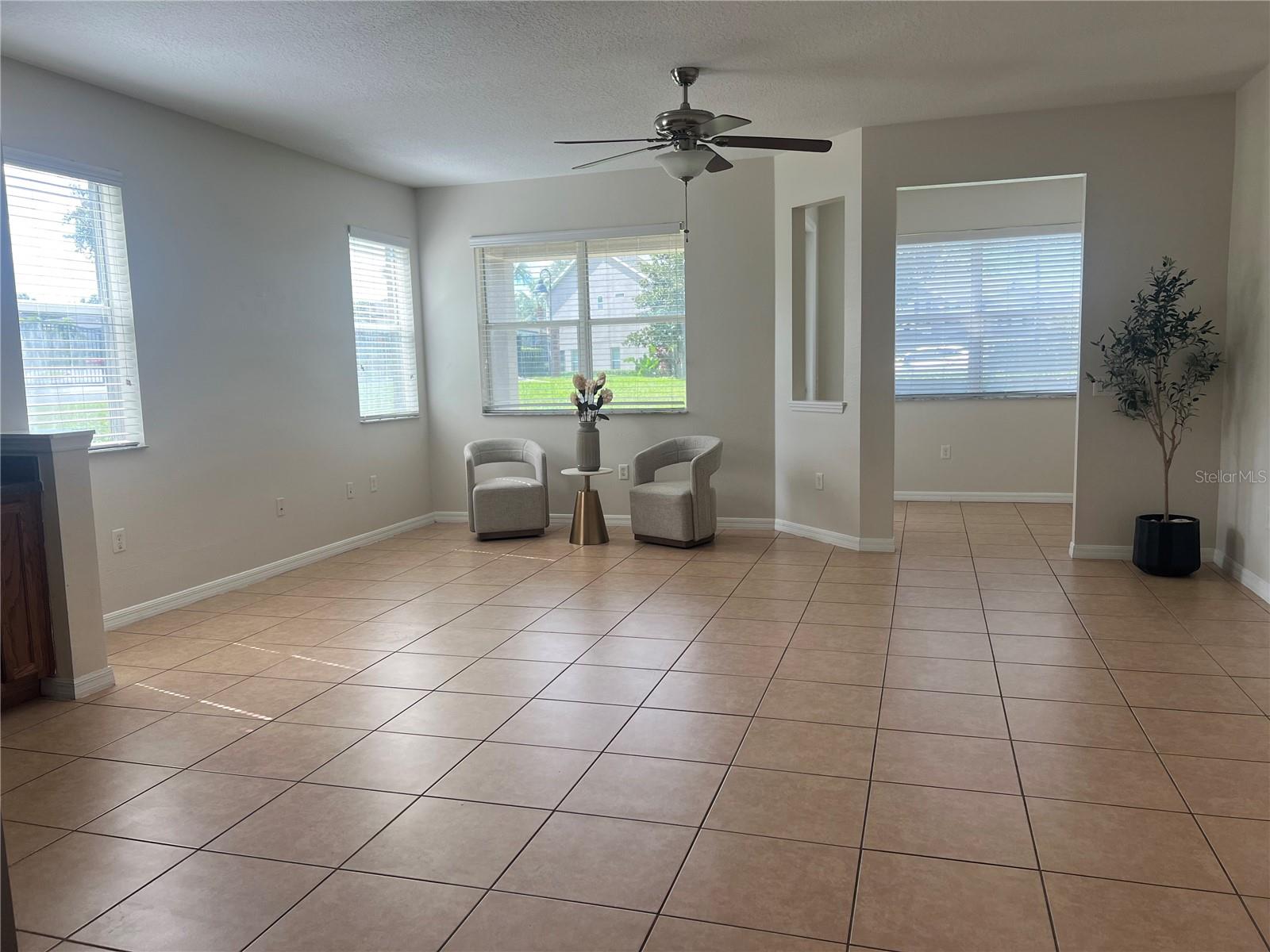 2005 COMPASS FLOWER WAY