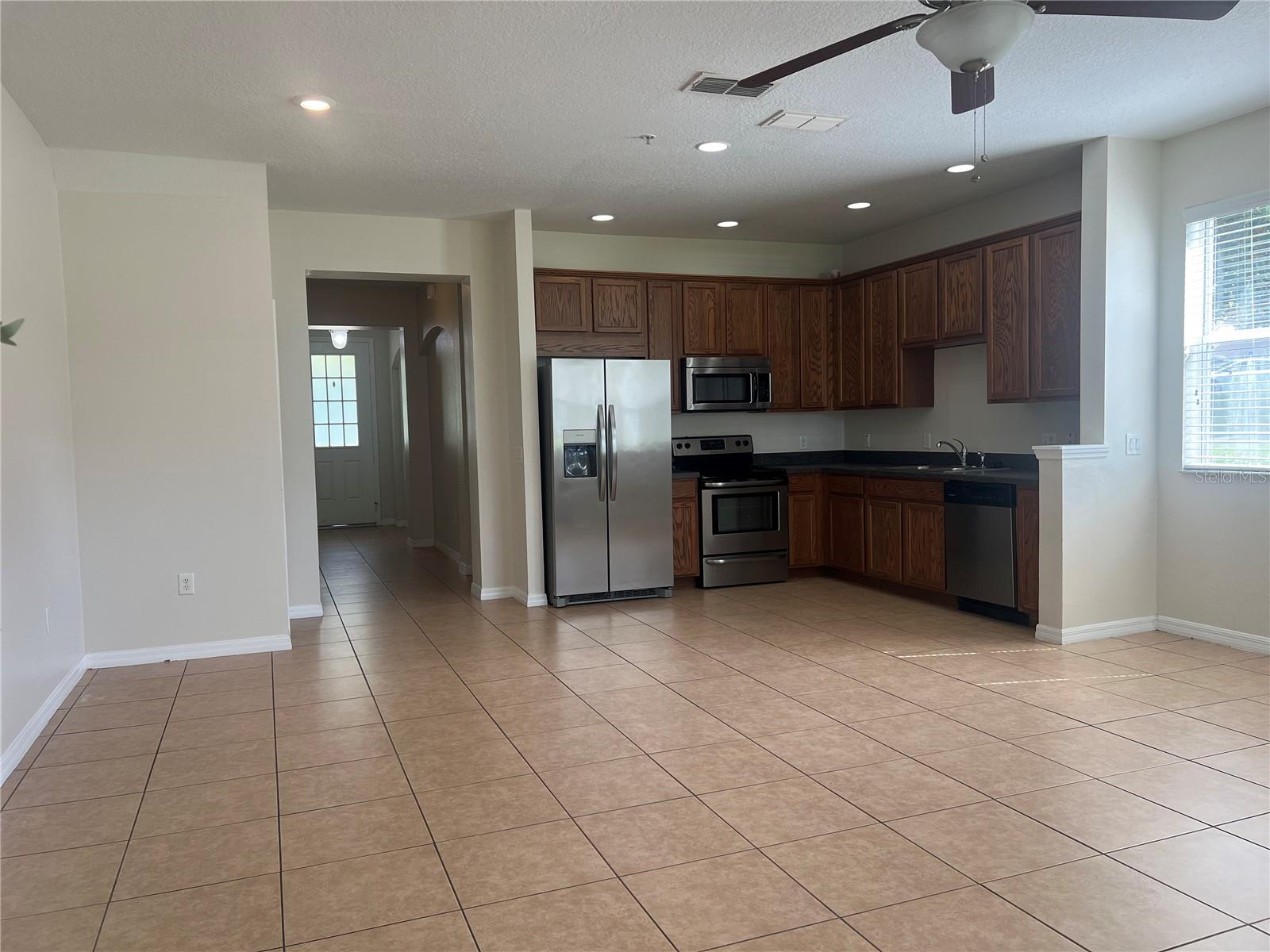 2005 COMPASS FLOWER WAY