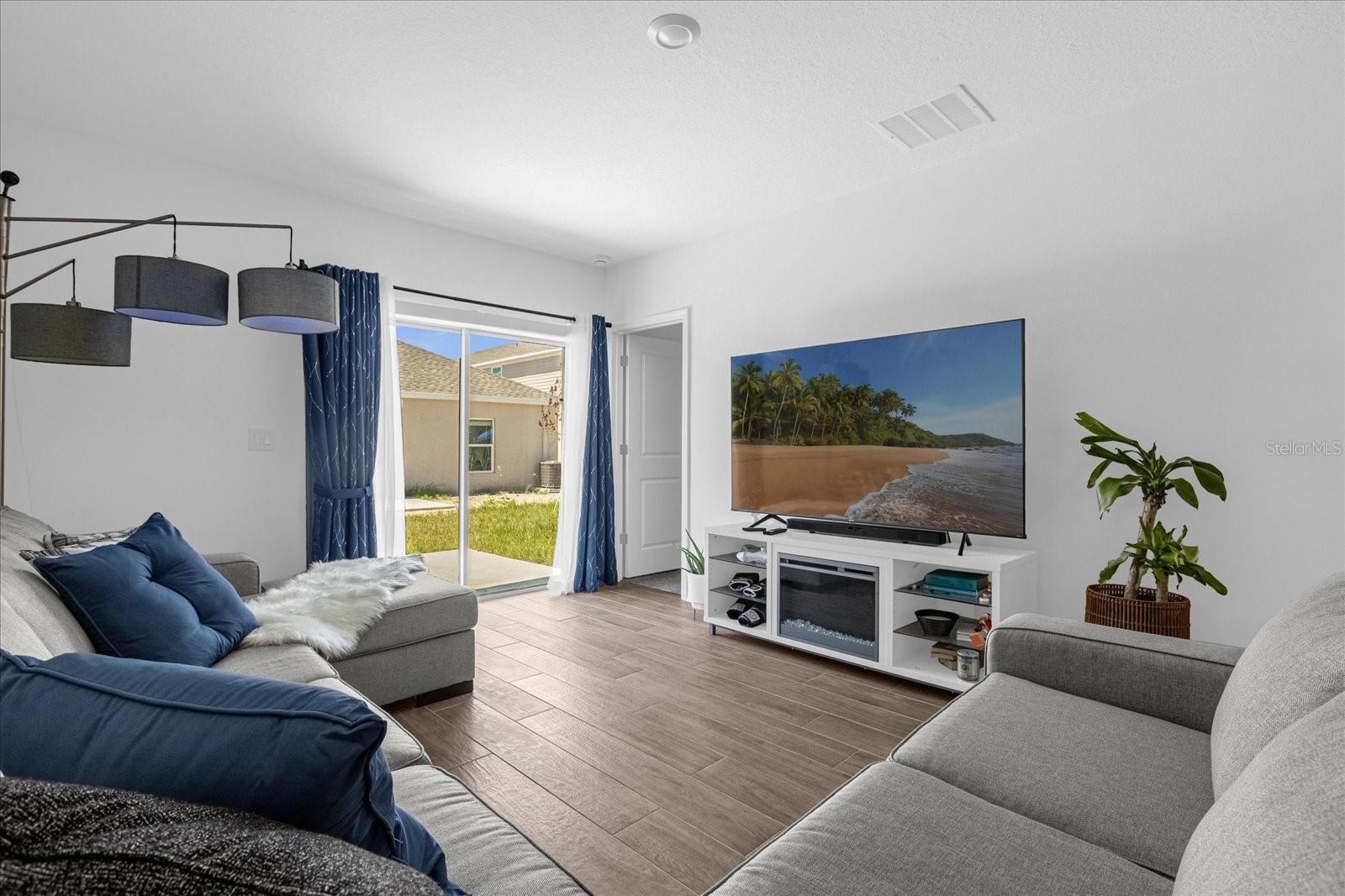 622 BELL PRAIRIE CIR