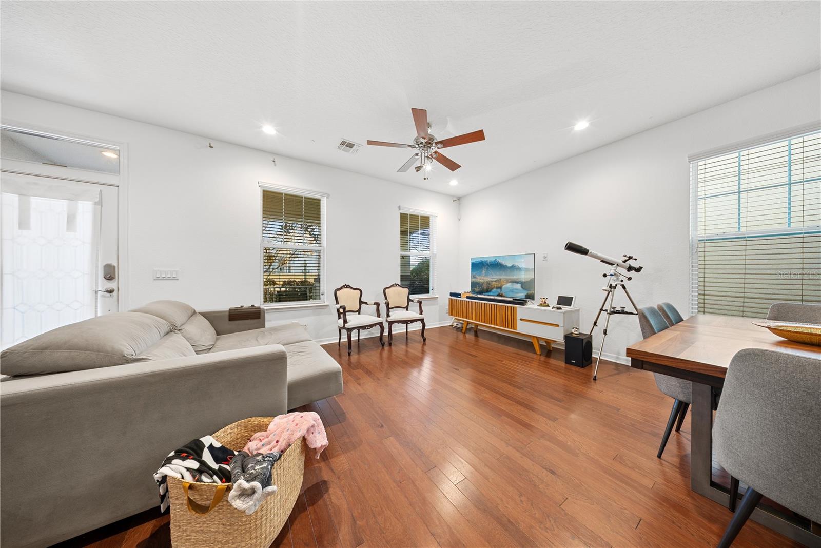 8648 POWDER RIDGE TRL