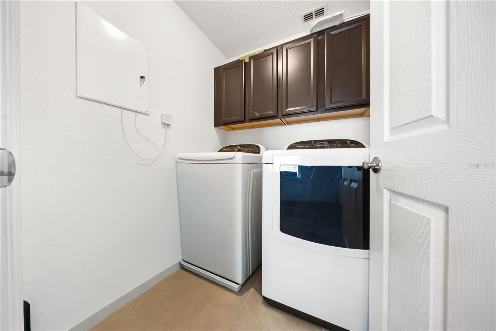 8648 POWDER RIDGE TRL