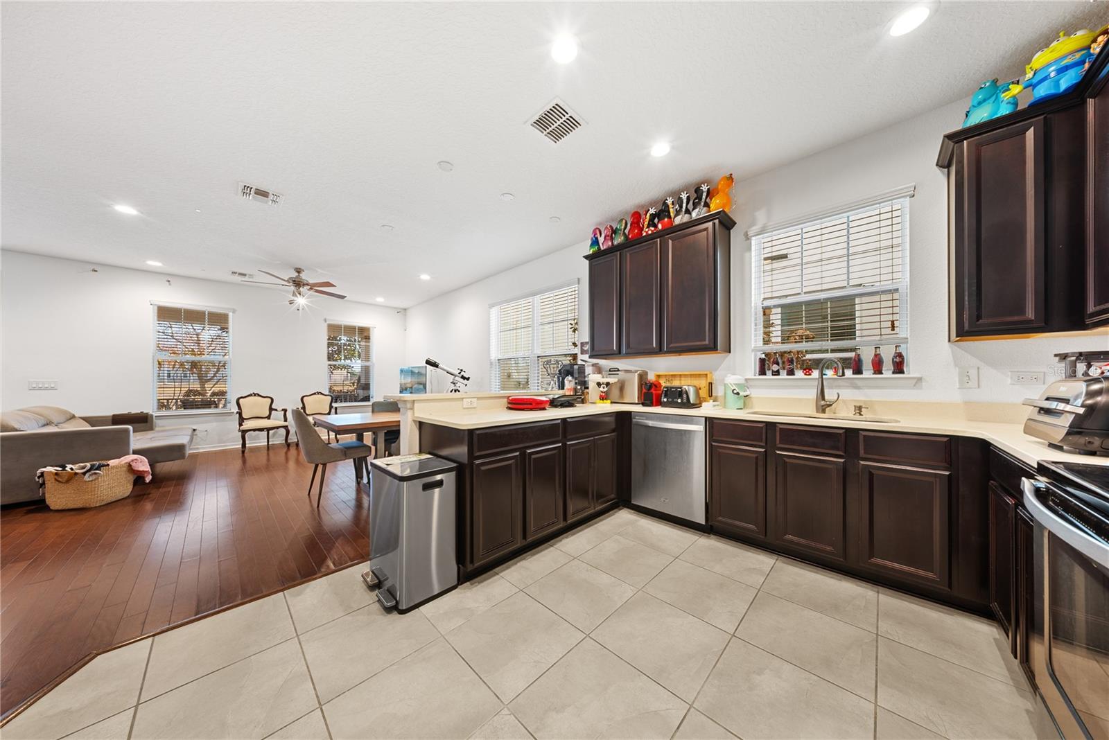 8648 POWDER RIDGE TRL