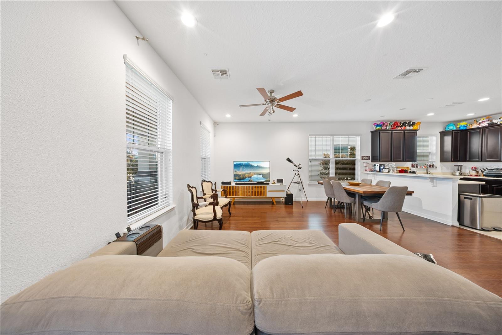 8648 POWDER RIDGE TRL