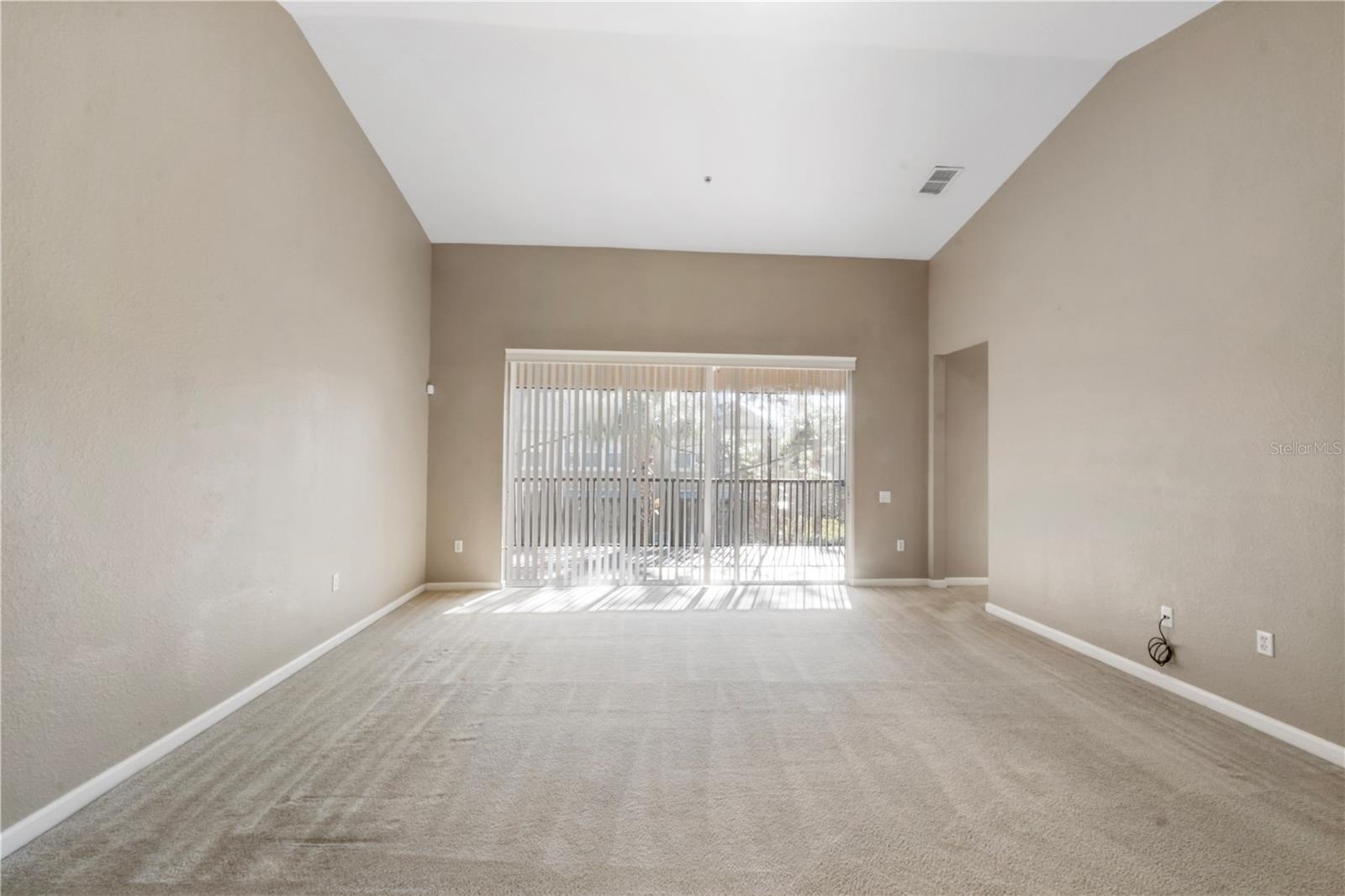 2579 SAN TECLA ST #105