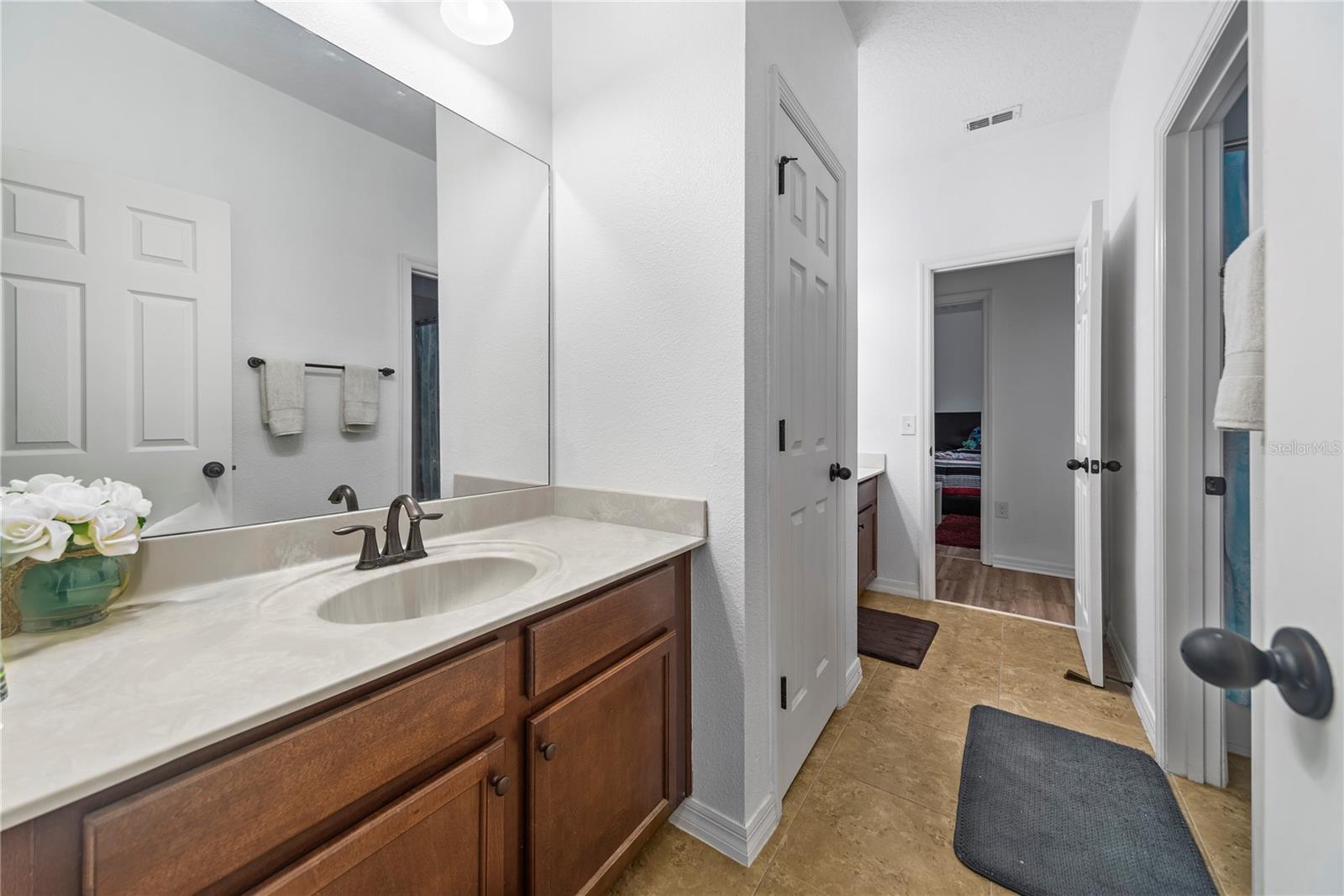 8767 IRON MOUNTAIN TRL