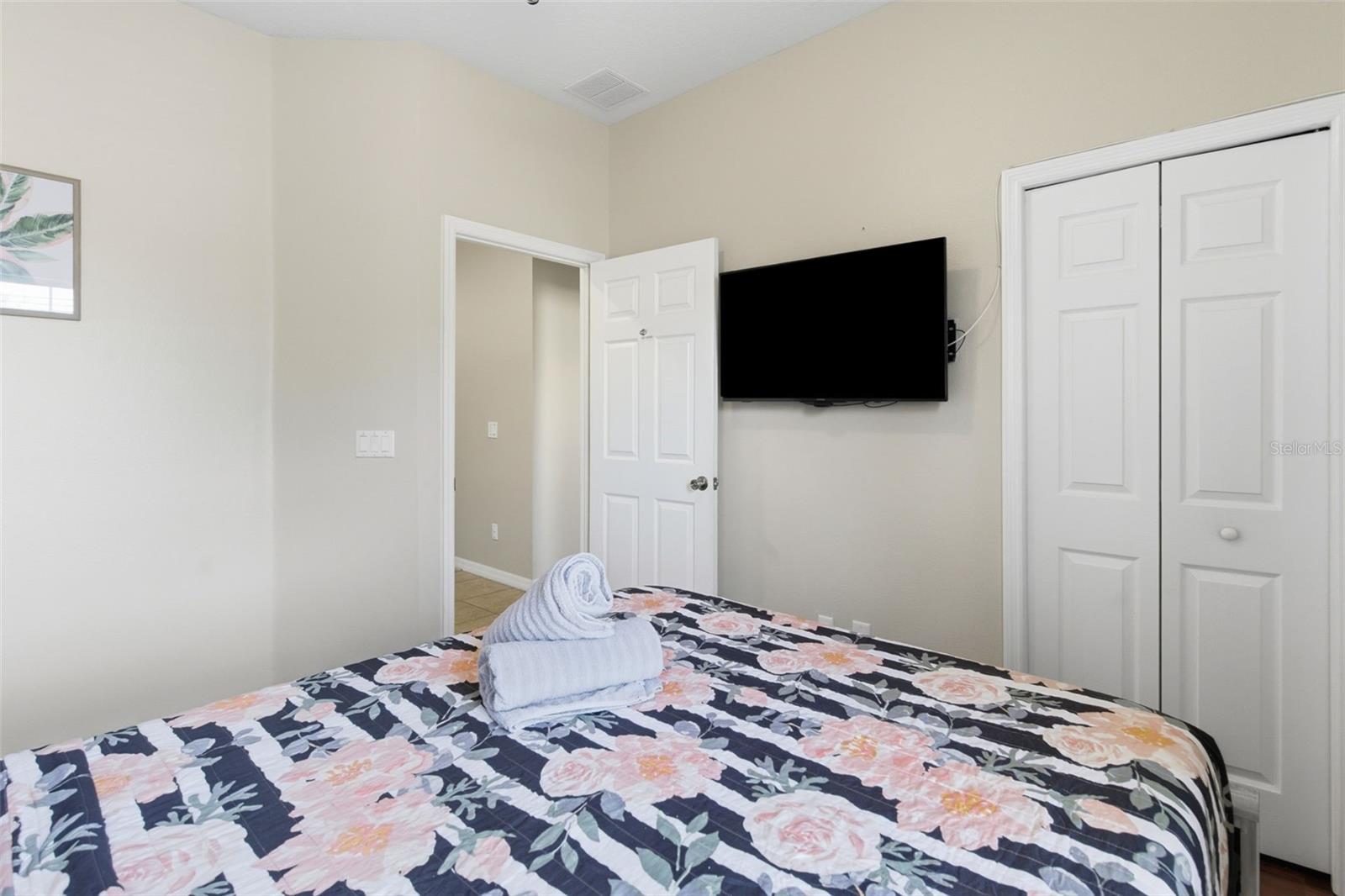 2742 OAKWATER DR #104