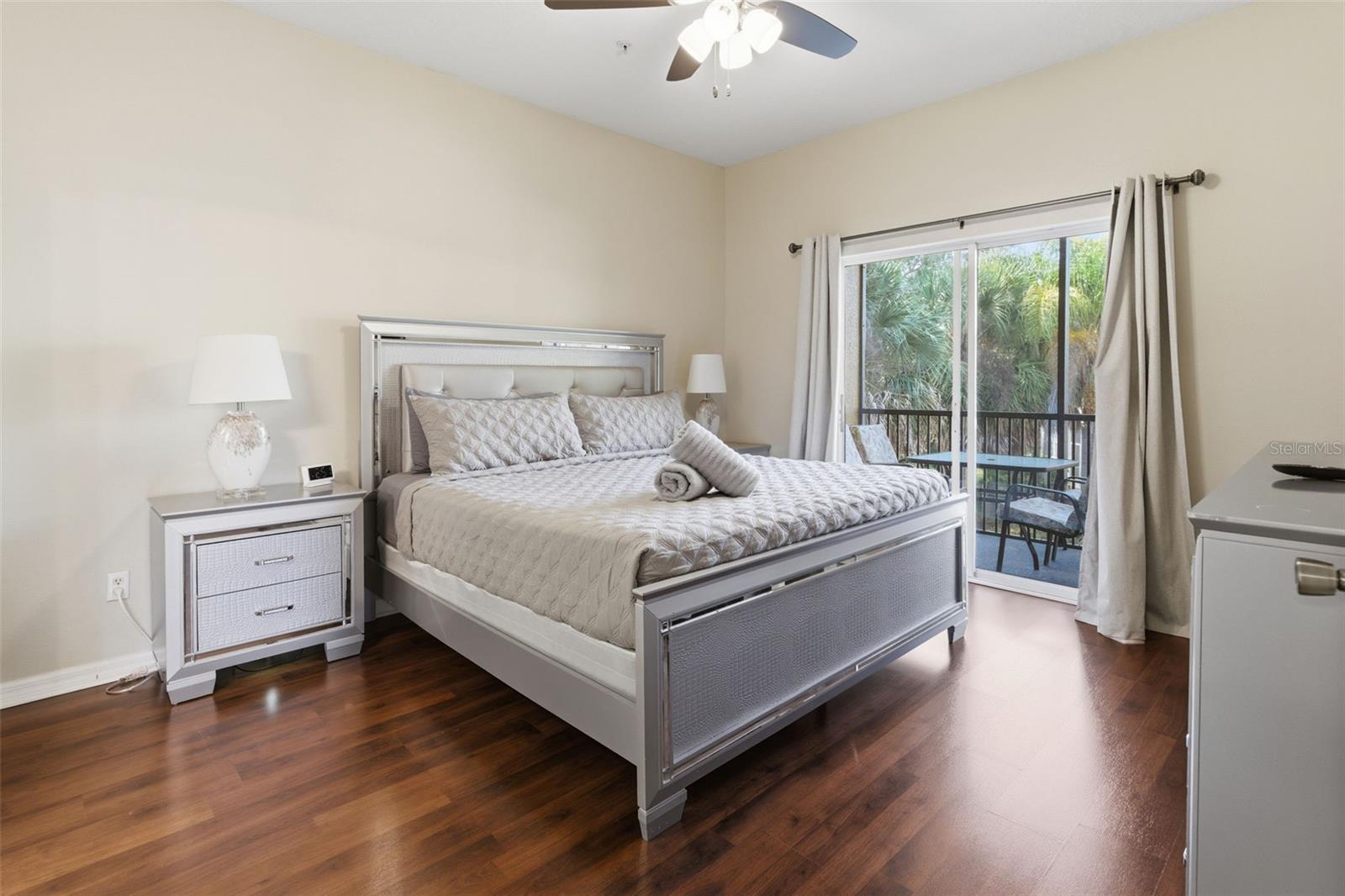 2742 OAKWATER DR #104