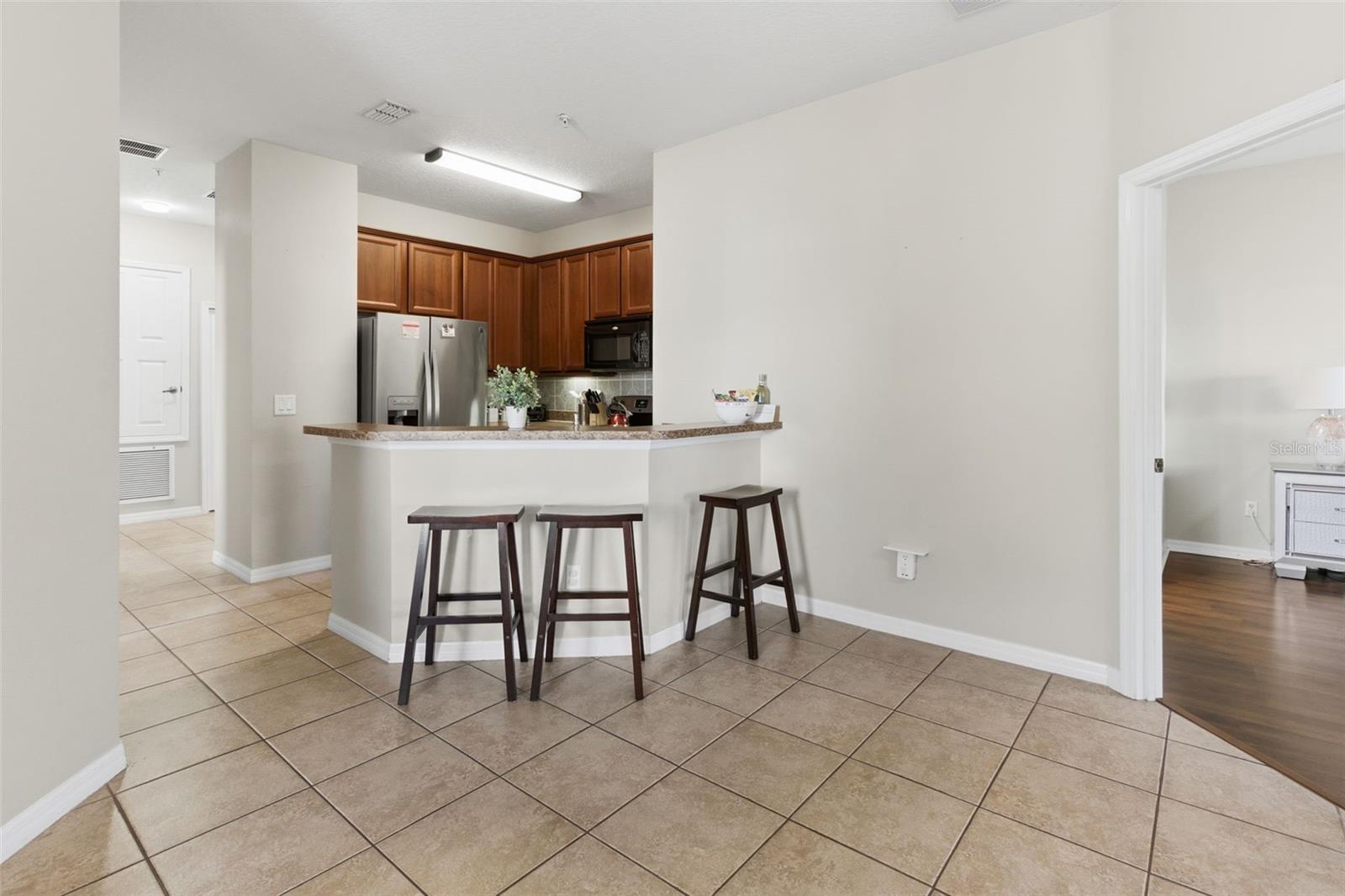 2742 OAKWATER DR #104