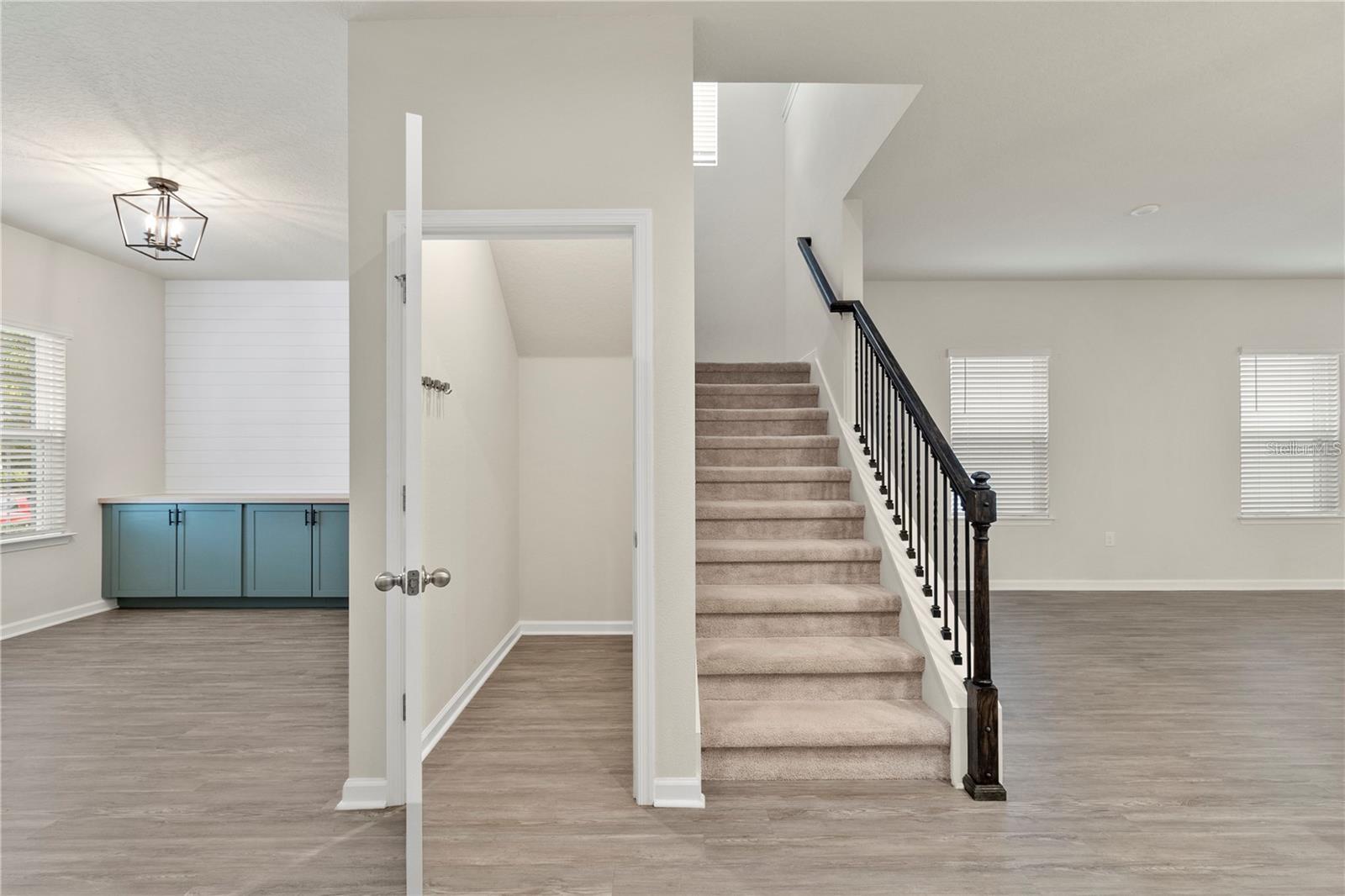 5977 PAINTED LEAF DR