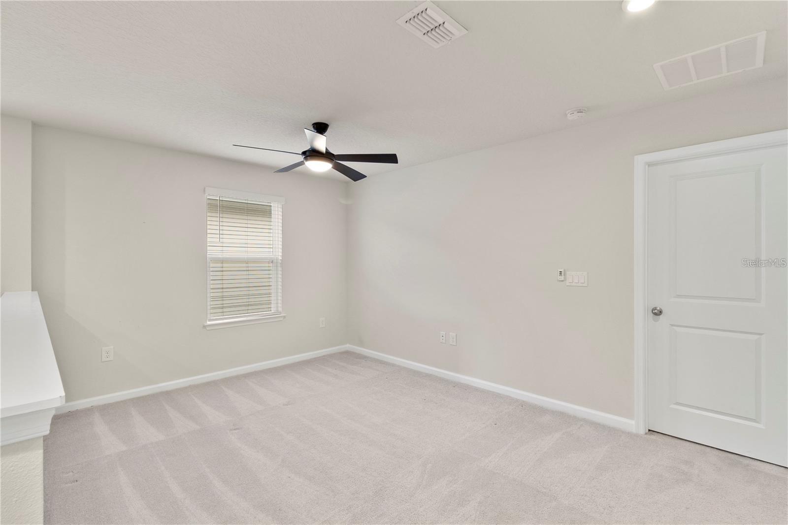 5977 PAINTED LEAF DR