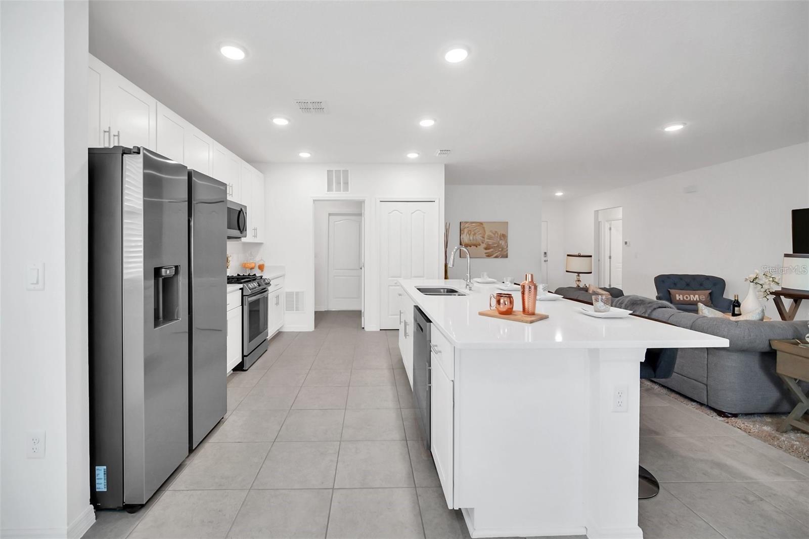 1154 OAK BLUFF DR