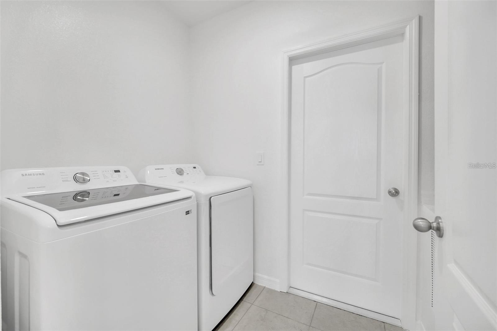 1154 OAK BLUFF DR