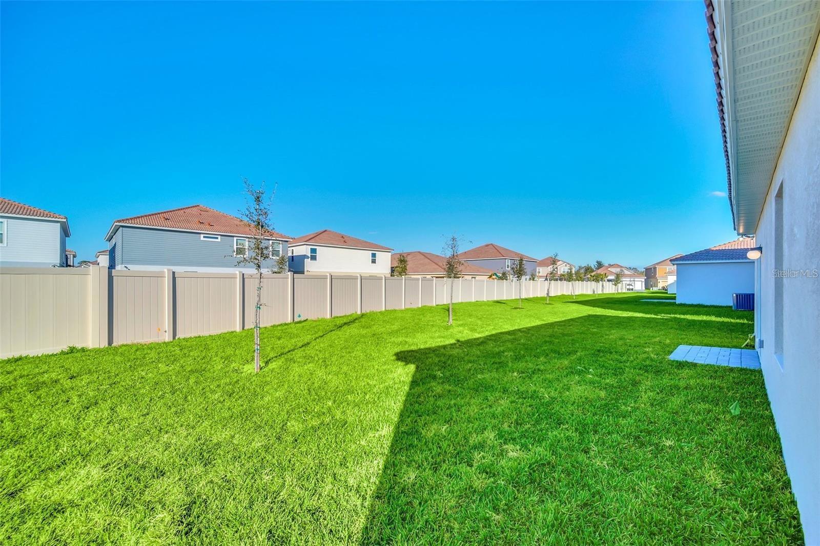 1154 OAK BLUFF DR