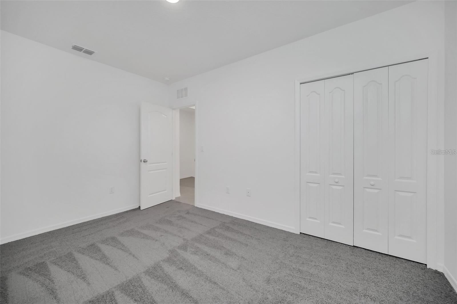 1154 OAK BLUFF DR