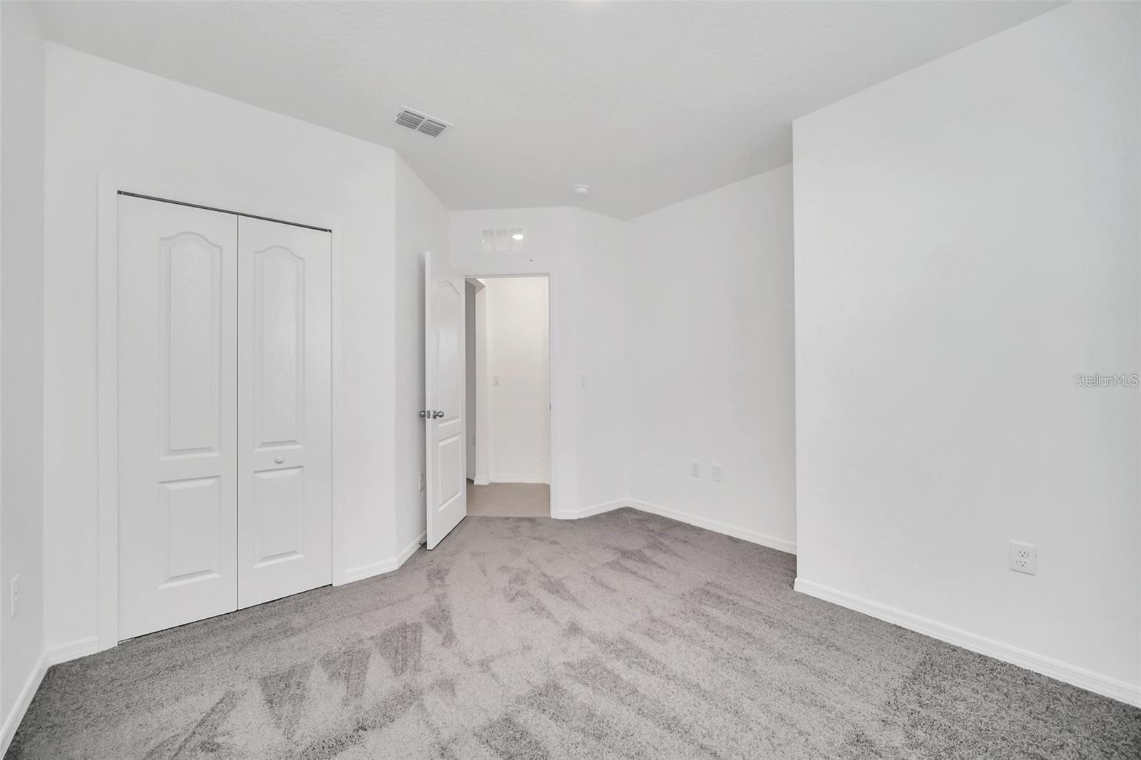 1154 OAK BLUFF DR