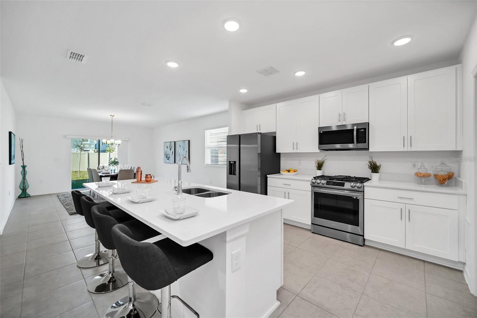 1154 OAK BLUFF DR