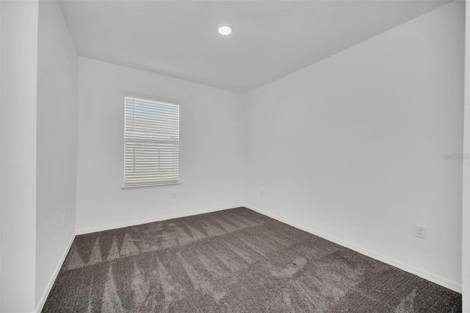 1154 OAK BLUFF DR
