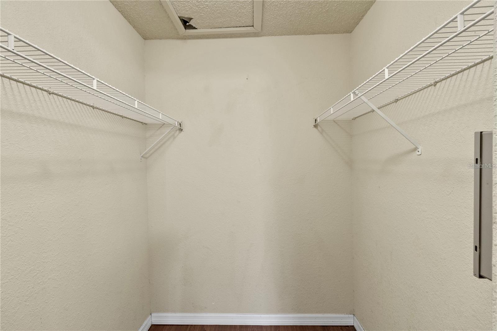 5040 PARK CENTRAL DR #2034