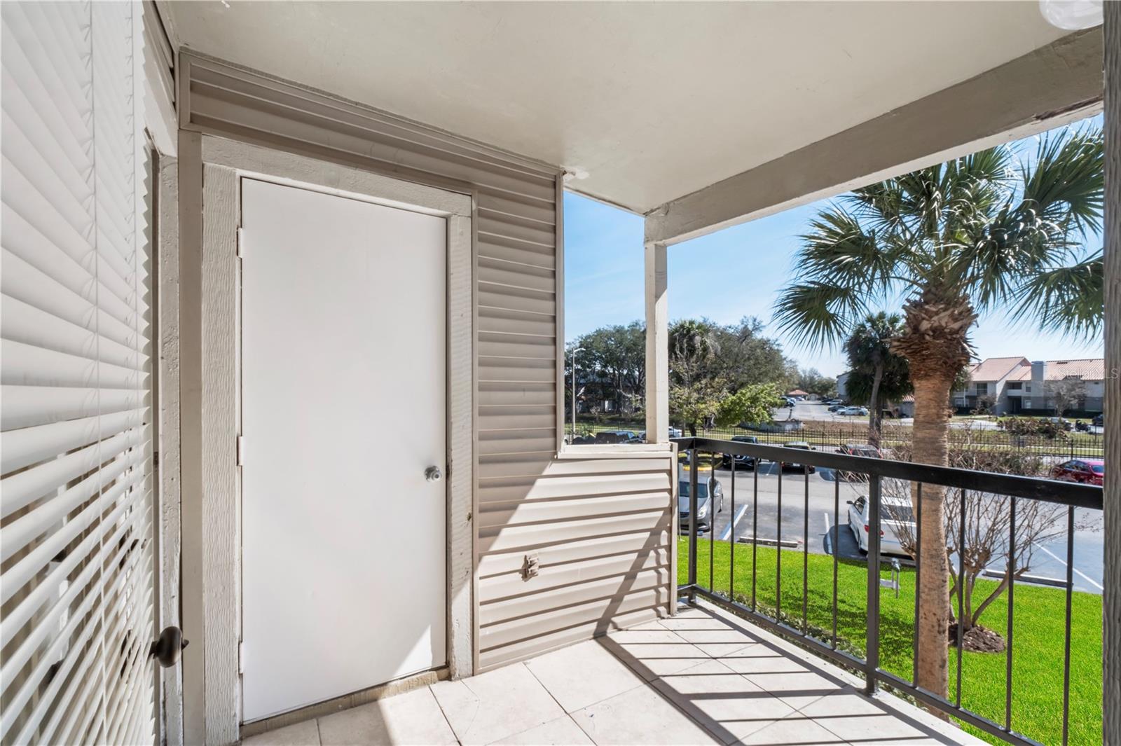 1964 LAKE ATRIUMS CIR #160