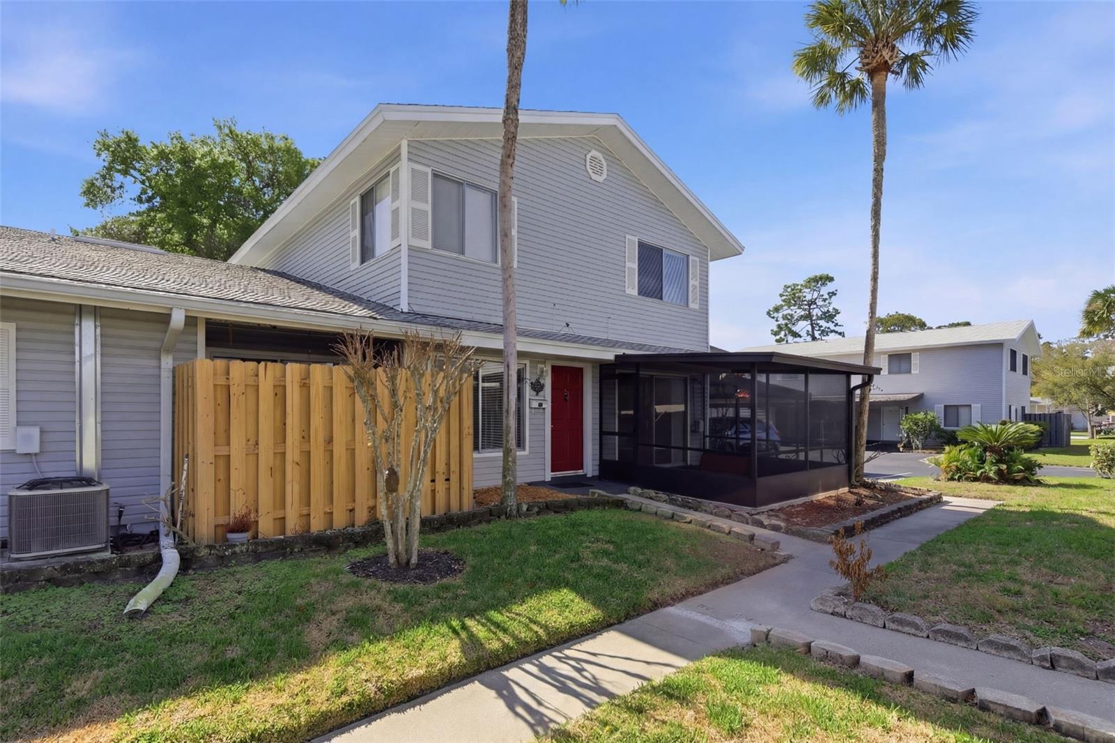 526 HEATHERTON VLG
