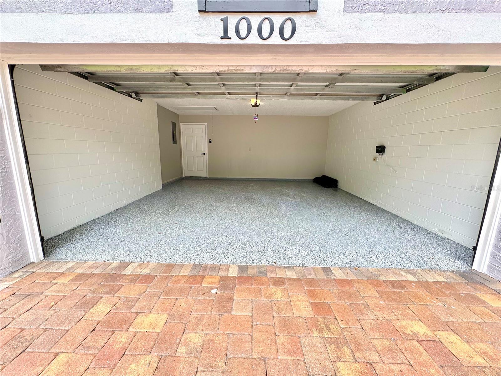 1000 SUMMER LAKES DR