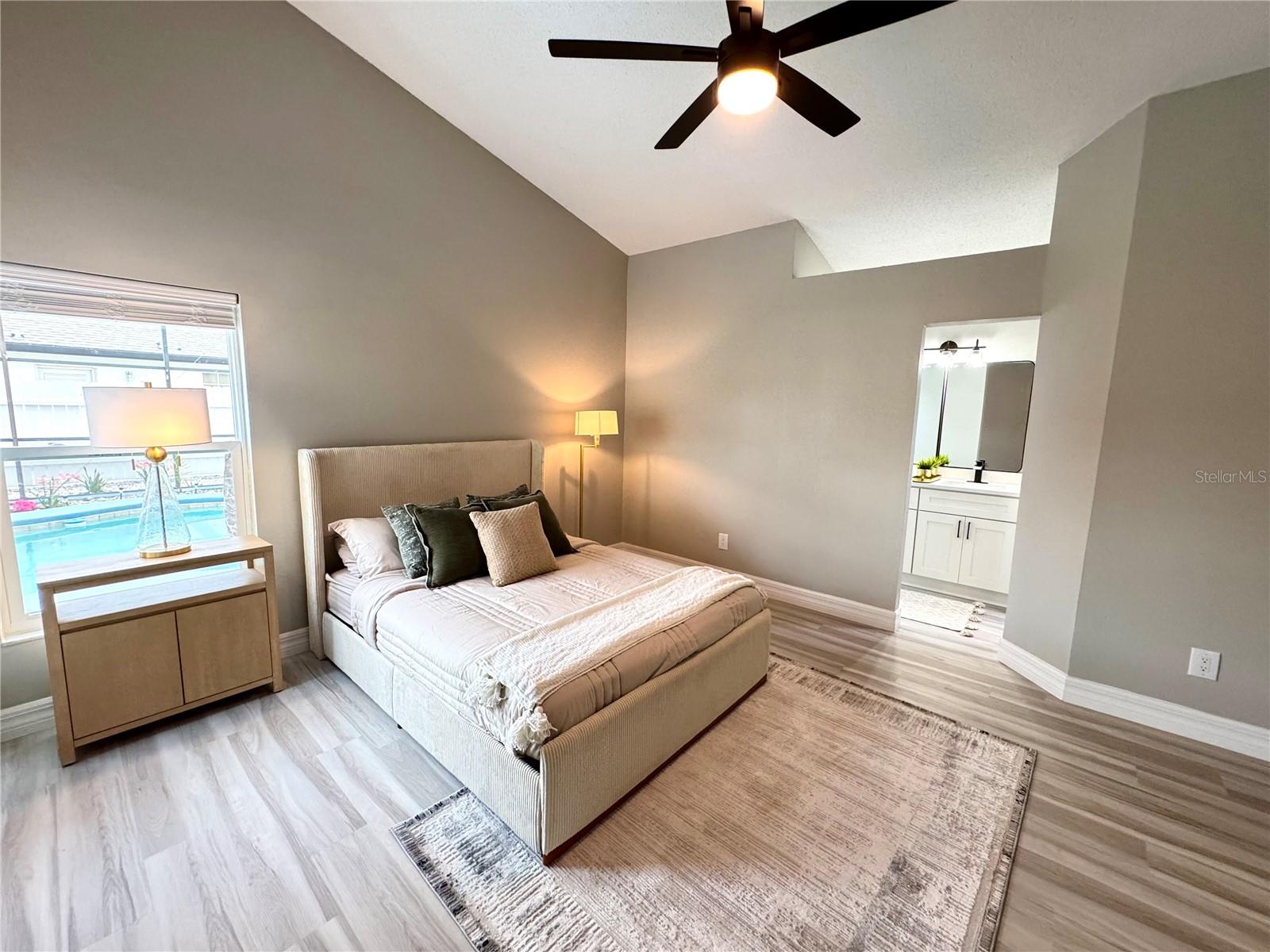 1000 SUMMER LAKES DR