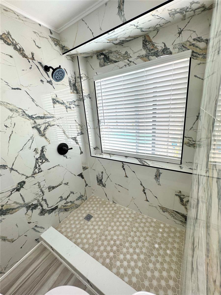 1000 SUMMER LAKES DR