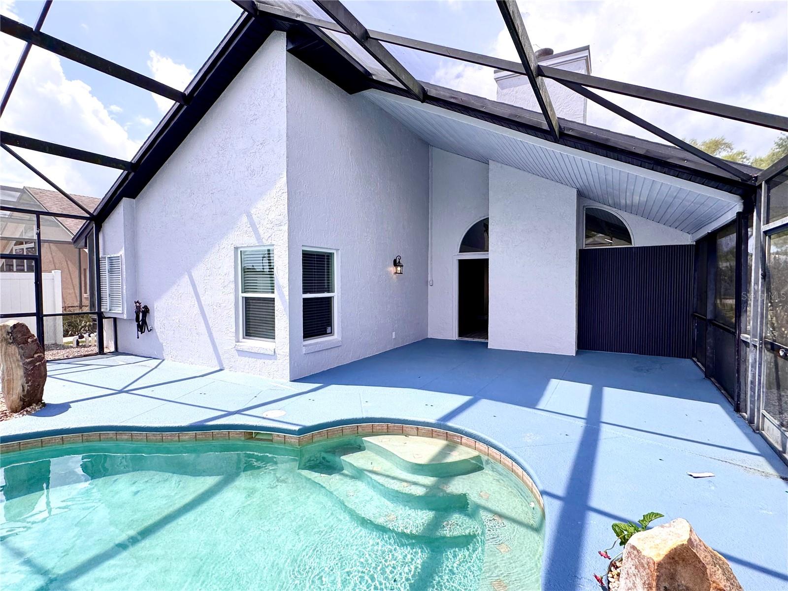 1000 SUMMER LAKES DR