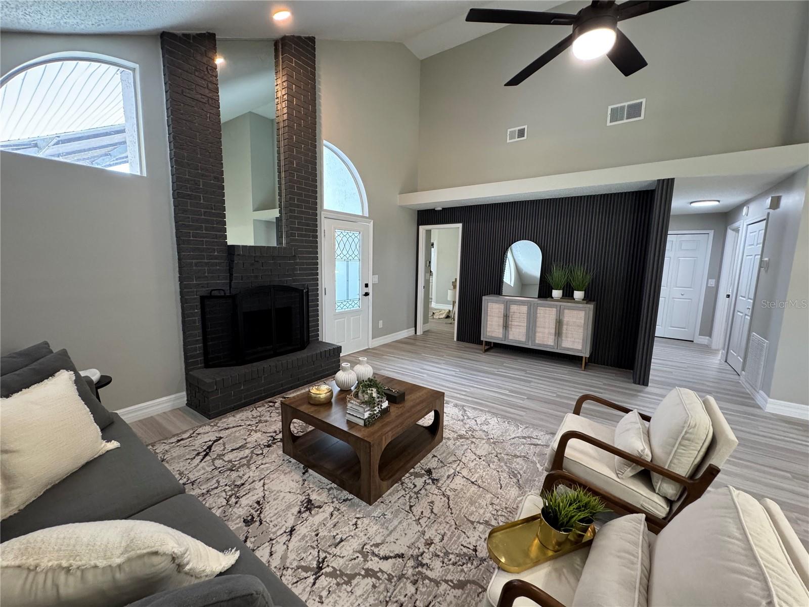 1000 SUMMER LAKES DR