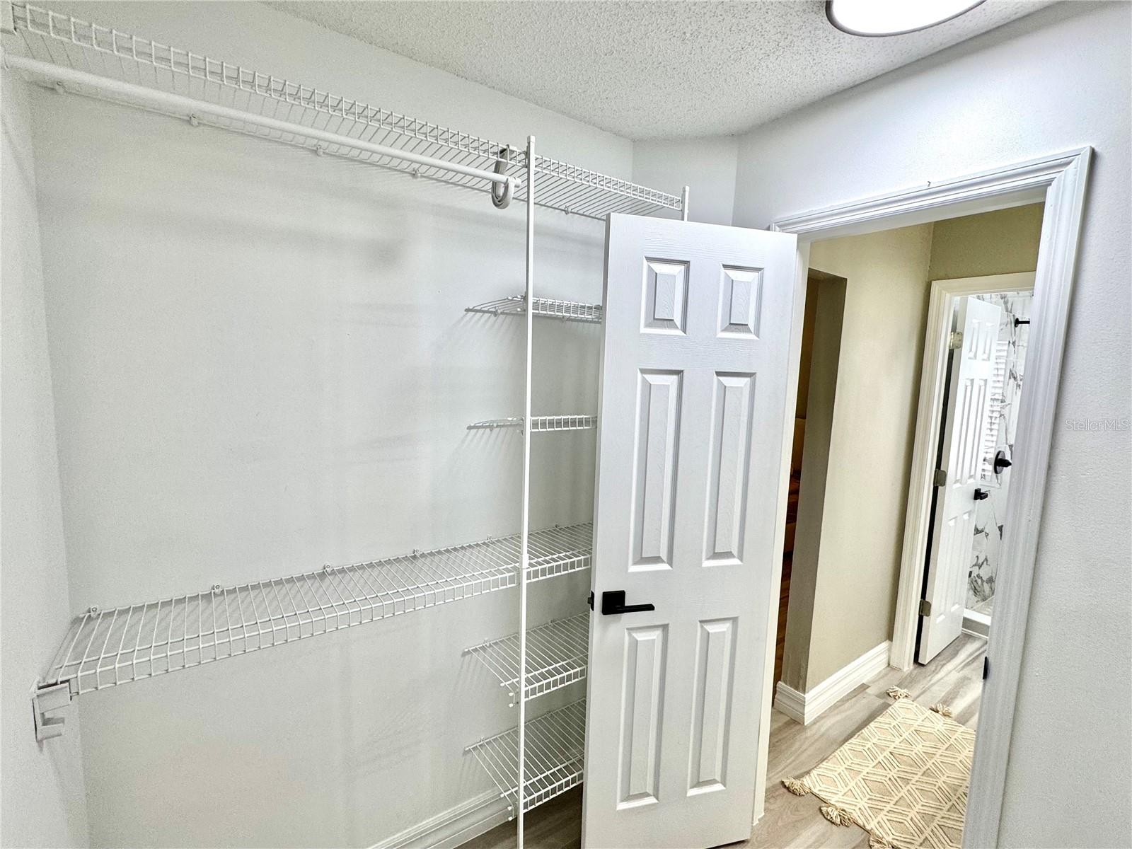 1000 SUMMER LAKES DR