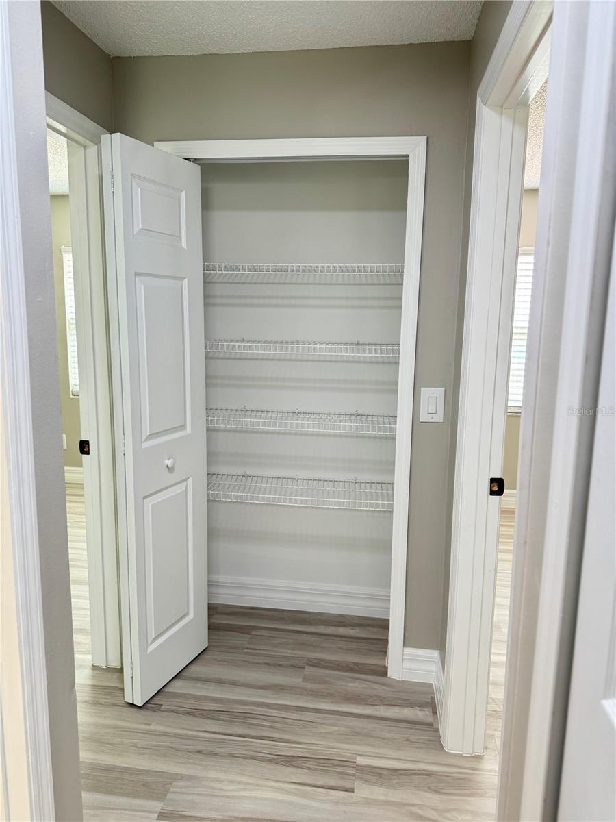 1000 SUMMER LAKES DR