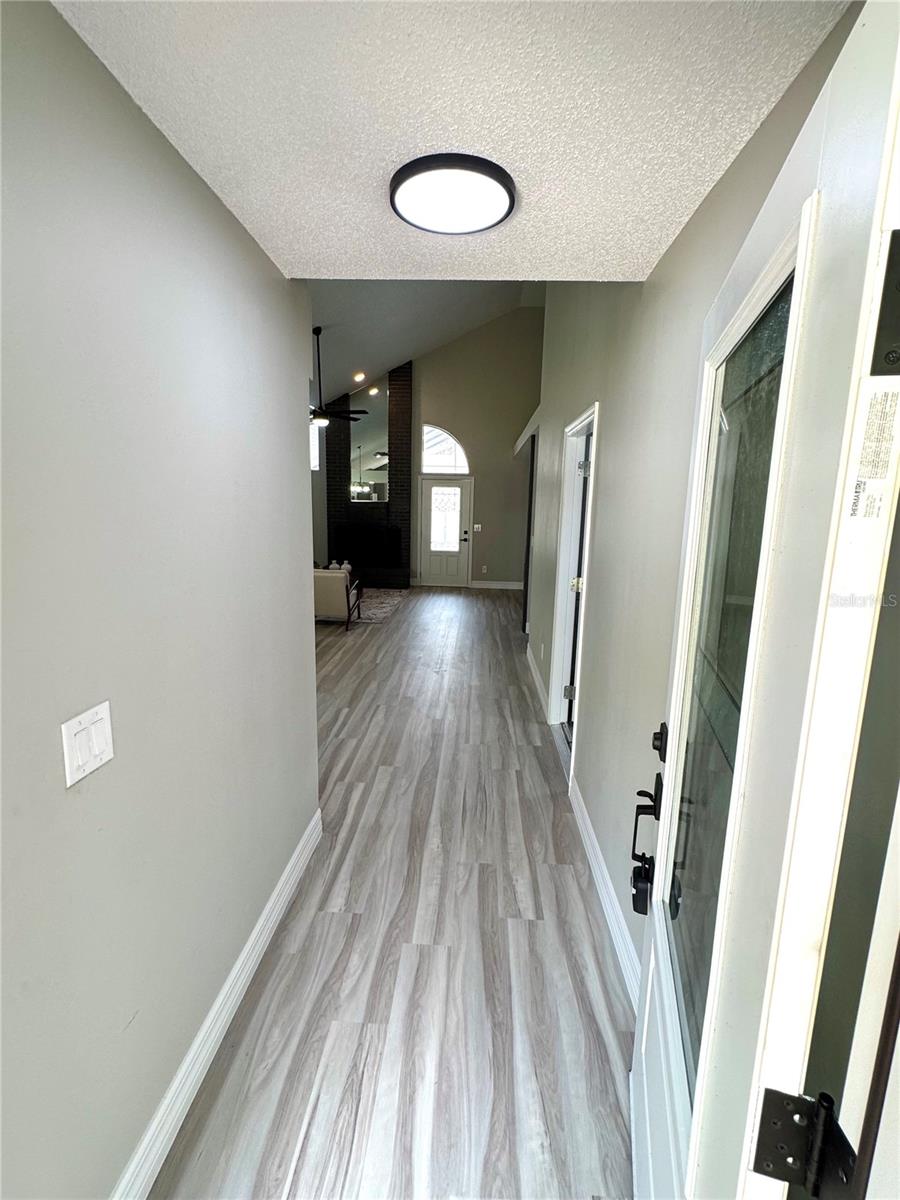 1000 SUMMER LAKES DR