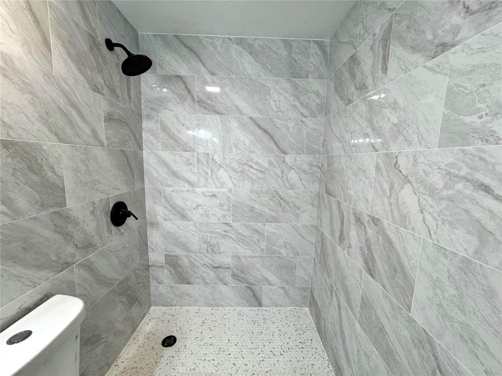 1000 SUMMER LAKES DR