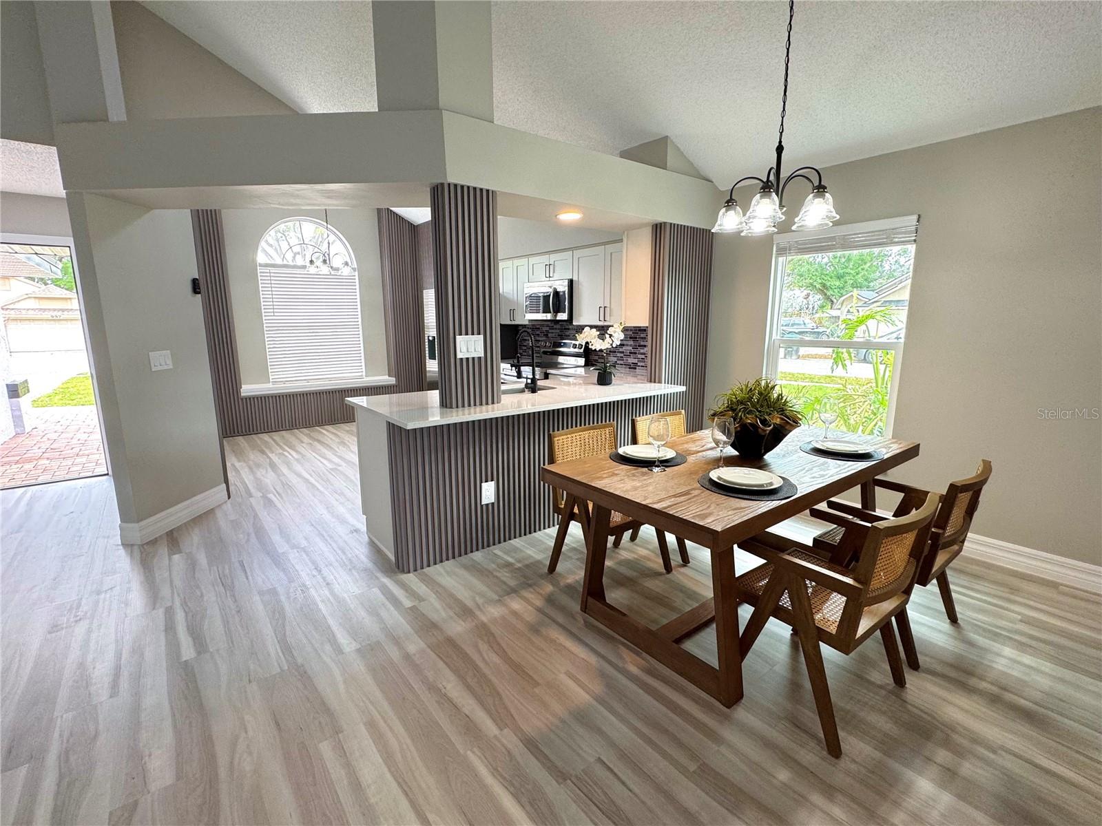 1000 SUMMER LAKES DR