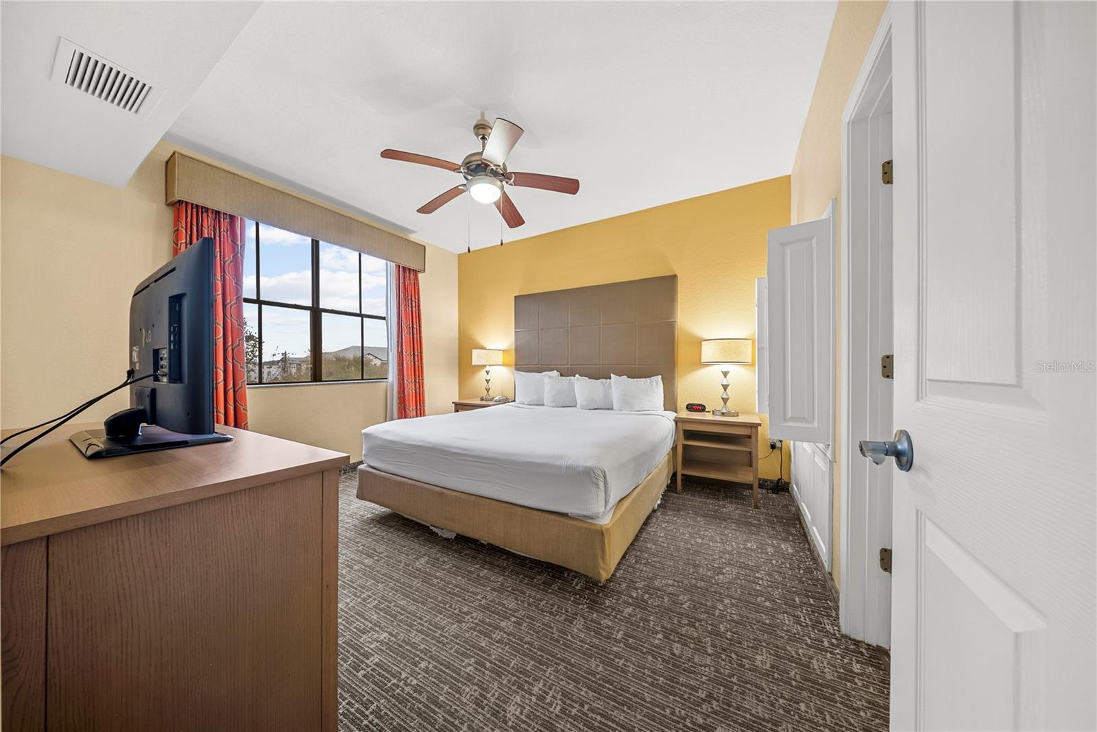 12527 FLORIDAYS RESORT DR #402E