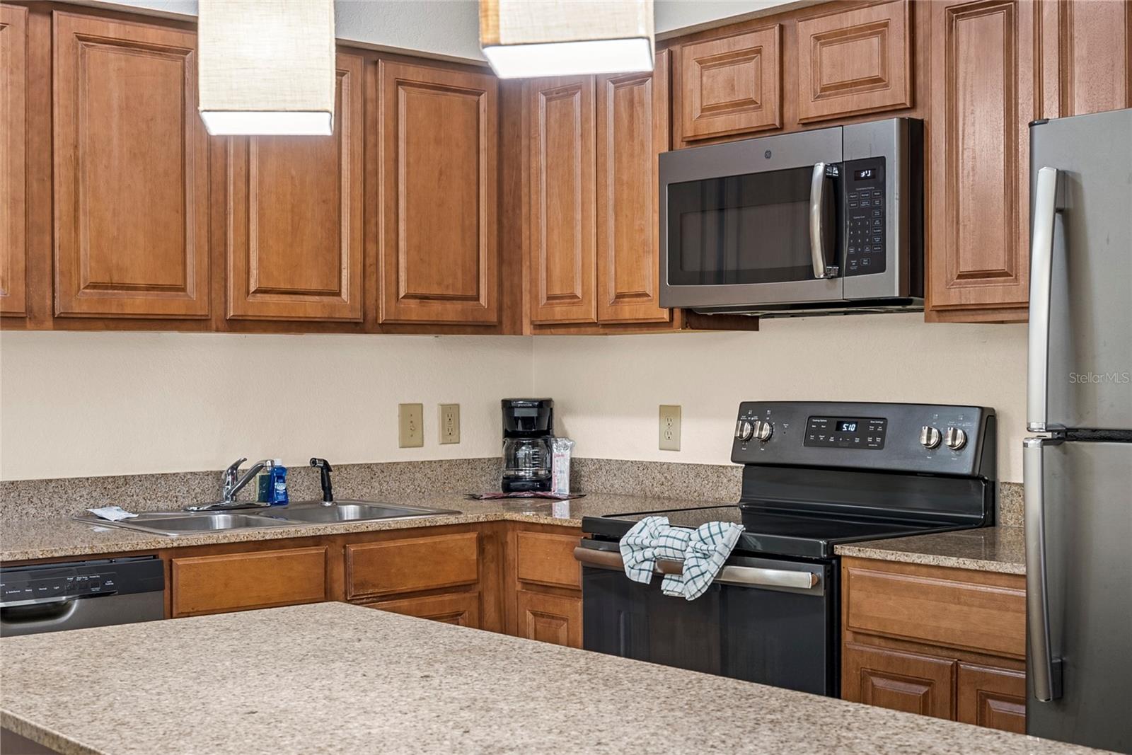 12527 FLORIDAYS RESORT DR #402E