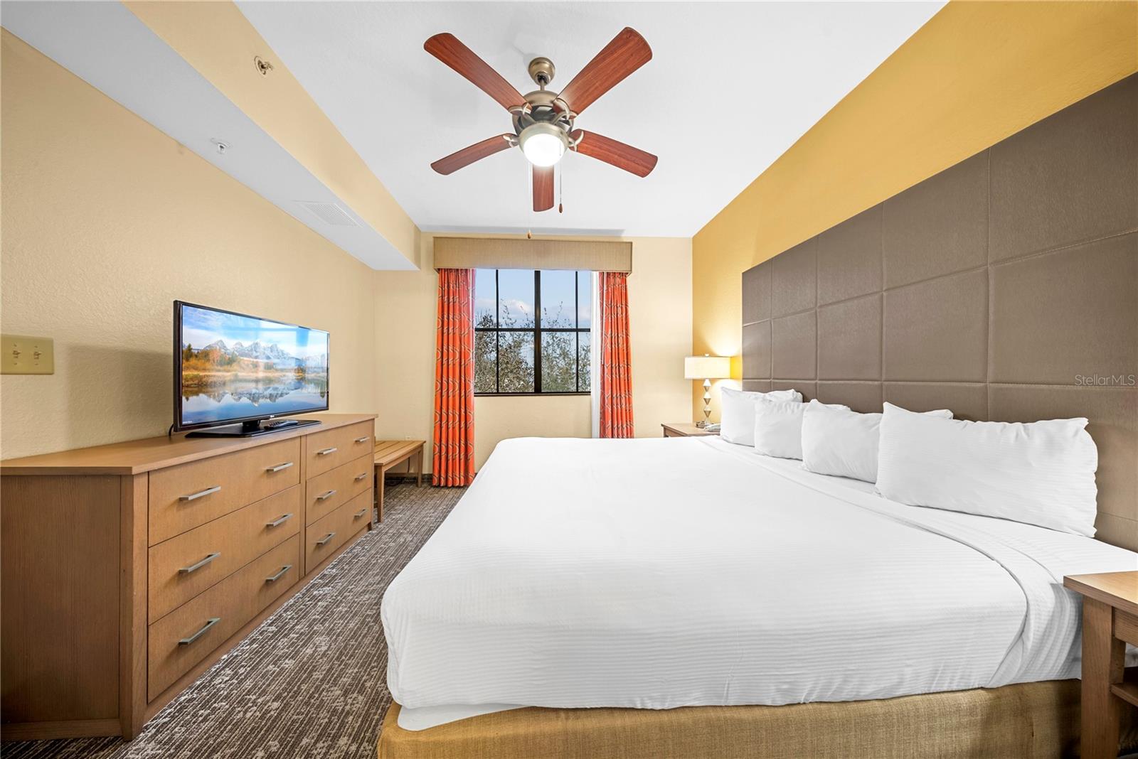 12527 FLORIDAYS RESORT DR #402E