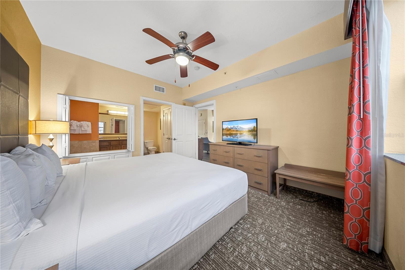 12527 FLORIDAYS RESORT DR #402E