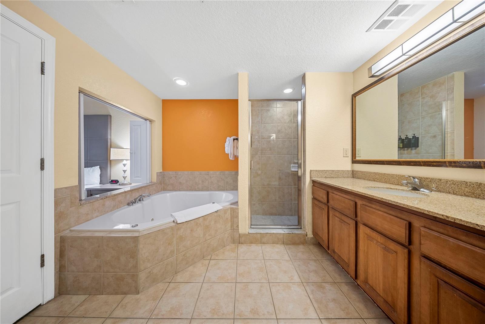 12527 FLORIDAYS RESORT DR #402E