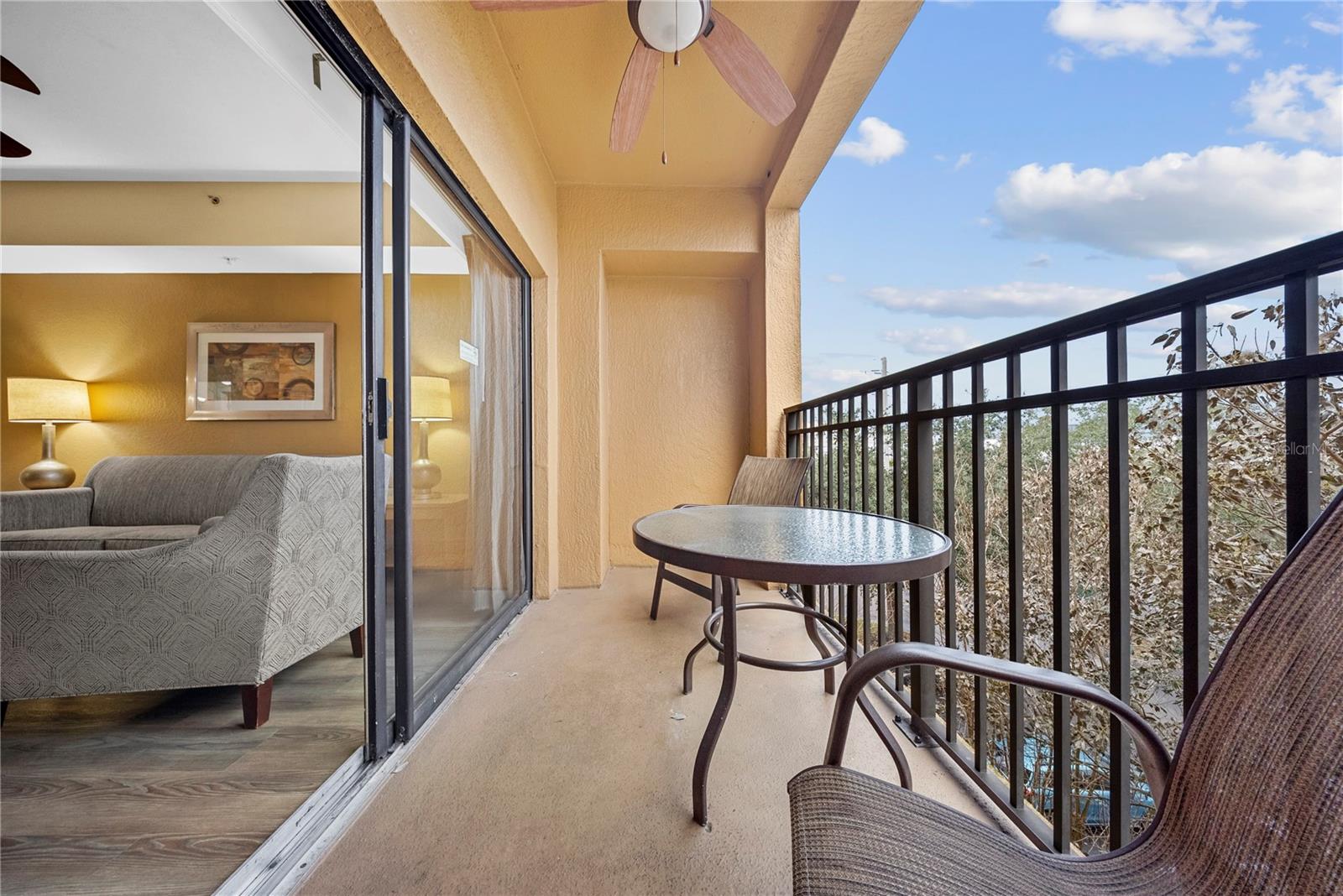 12527 FLORIDAYS RESORT DR #402E