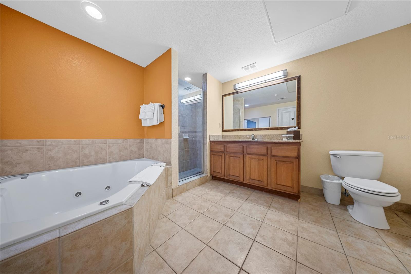 12527 FLORIDAYS RESORT DR #402E