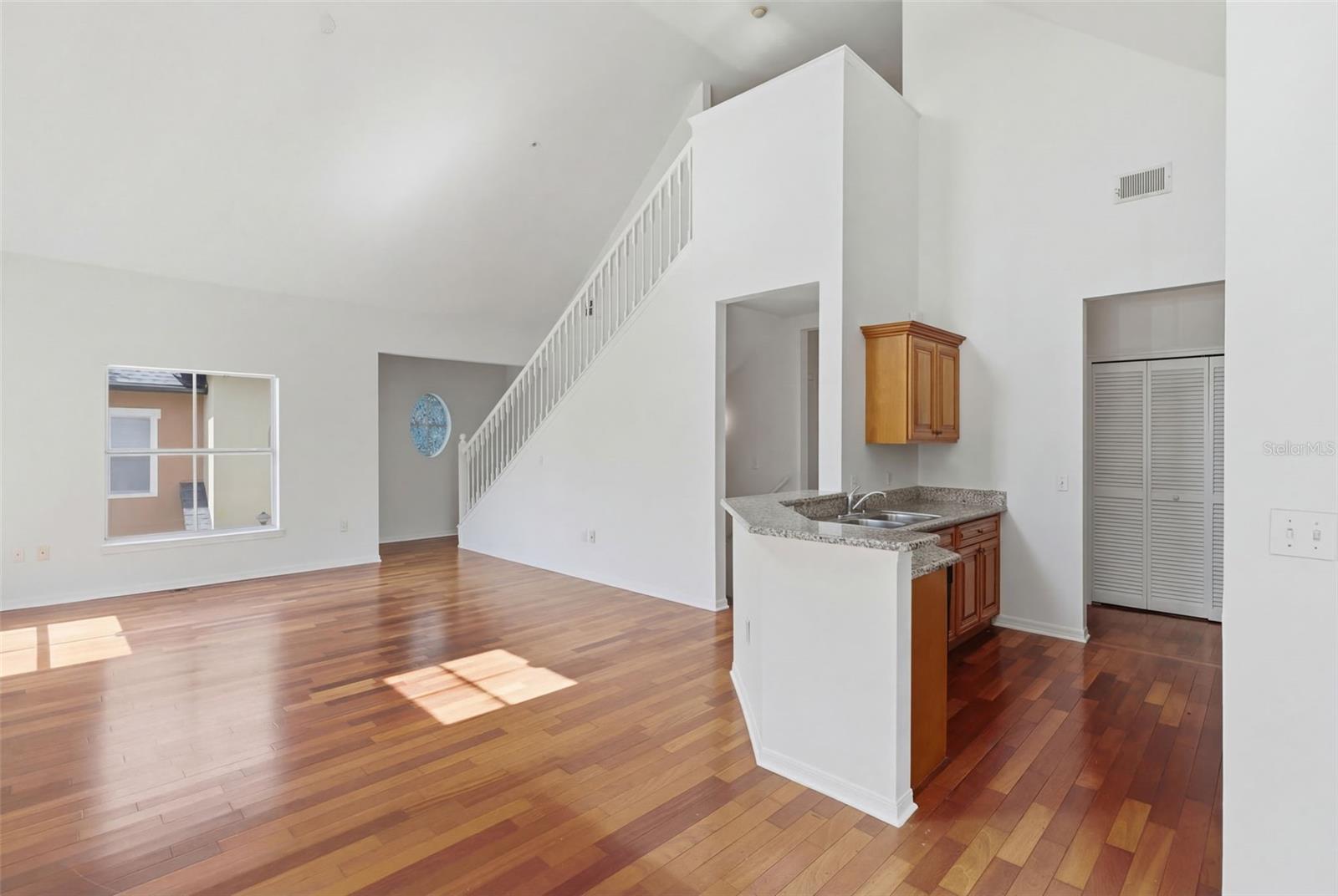 5971 WESTGATE DR #1221