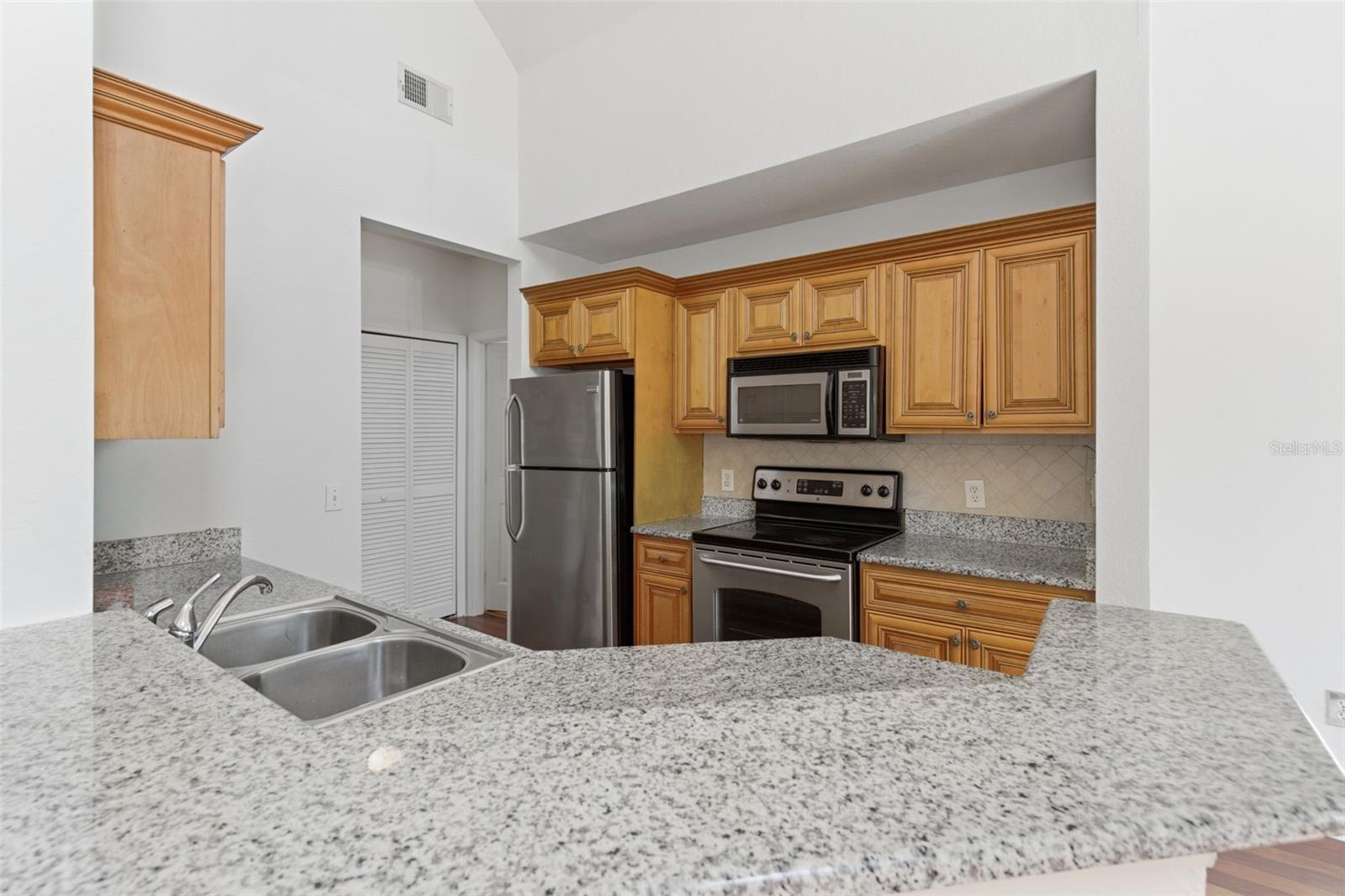 5971 WESTGATE DR #1221