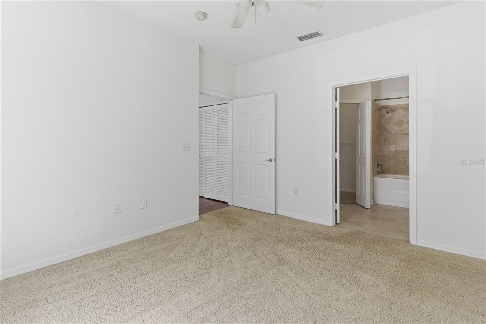 5971 WESTGATE DR #1221