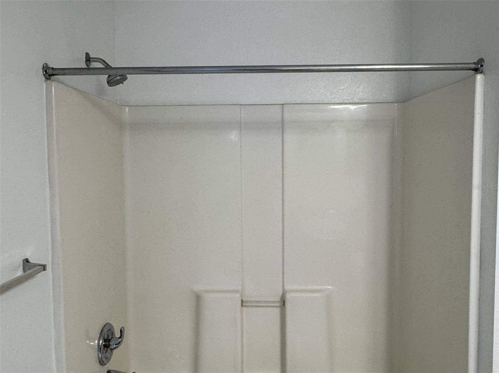 5483 VINELAND RD #10201