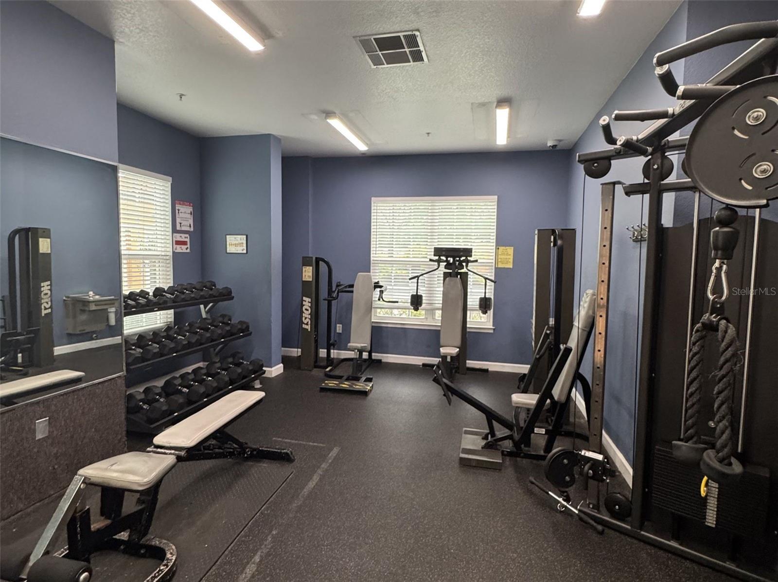 5483 VINELAND RD #10201