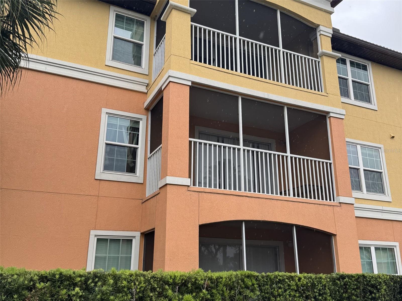5483 VINELAND RD #10201