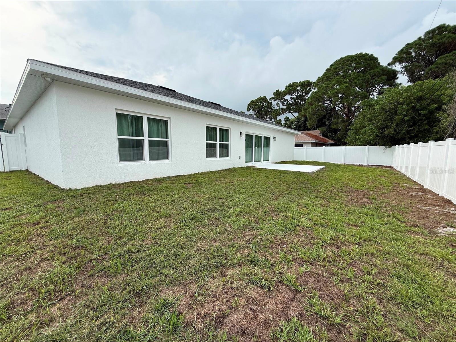 5813 REGENT RD